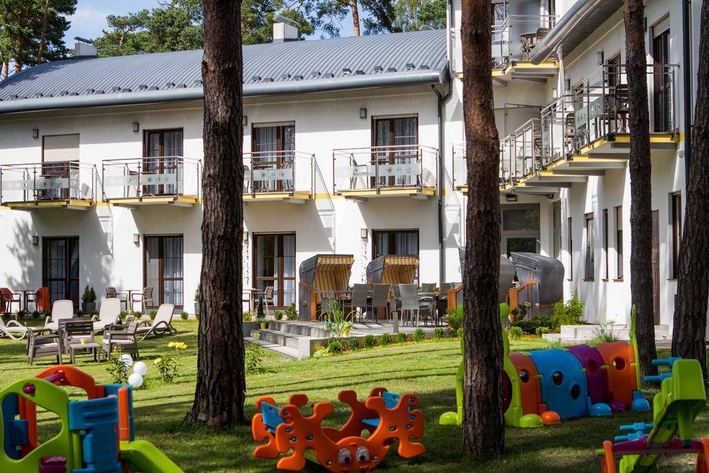 Solaris Hotell Pobierowo Exteriör bild